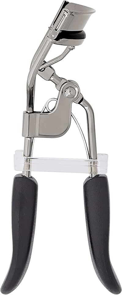 e.l.f. Pro Eyelash Curler, Stainless Steel Lash Curler, Long-Lasting Natural Curl, Ergonomic Design, Includes Replacemen