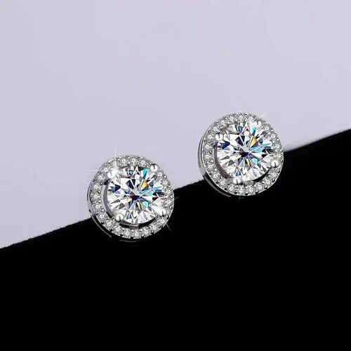 Silver Plated 925 Moissanite Stud Earrings 1 Carat Four-Prong Round Bezel Zircon Ear Jewelry Minimal