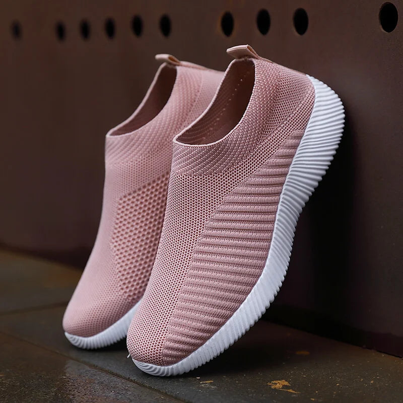 Summer Fashion Women Shoes Soft Outdoor Sneakers Lightweight Comfortable Women Slip On Ladies Loafers Walking Shoes For